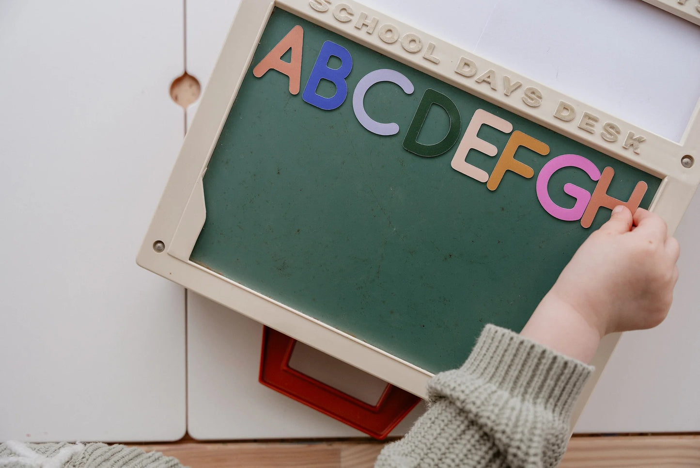 Magnetinė abėcėlė – 104 didžiosios raidės