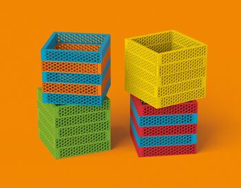 Bioblo PASISVEIKINIMO DĖŽĖ "Rainbow-Mix" su 100 vnt. blokelių