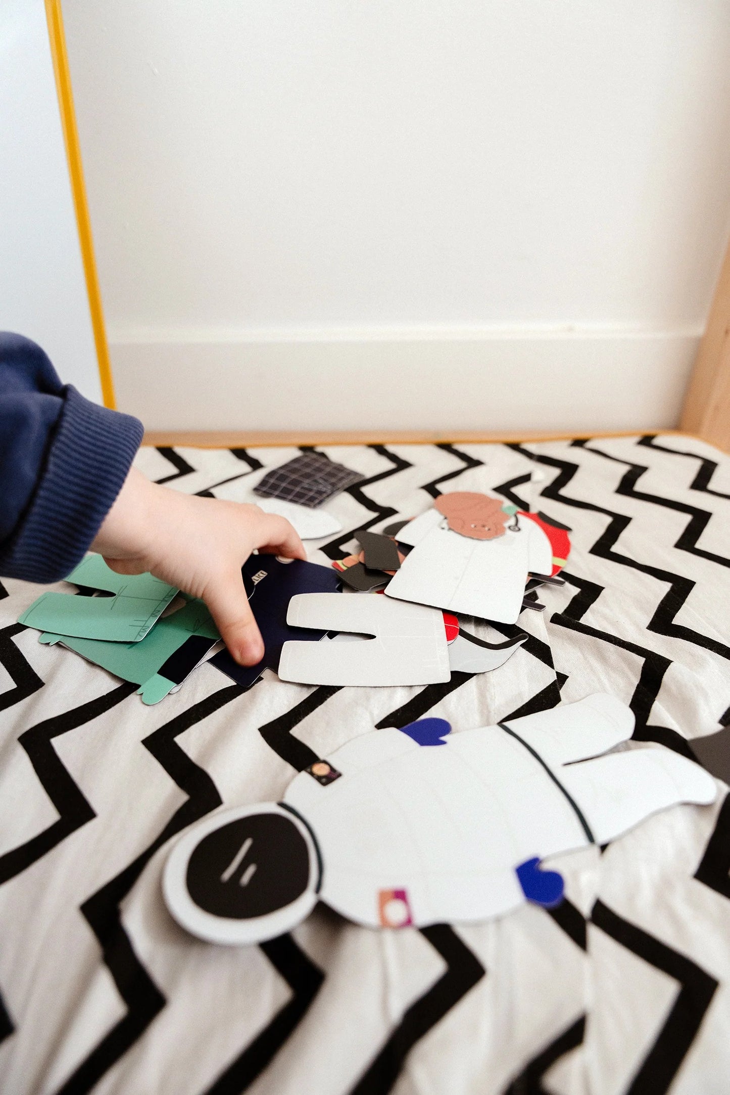 Magnetinis žaidimas „Profesijos“ – atrask 13 skirtingų karjerų!